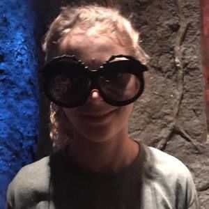 Meet your Posher, Adrienne